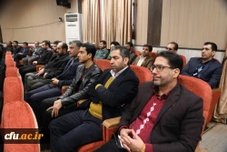  تحلیل اطلاعات در روزگار تحمیل اطلاعات و توجیه جوانان مهمترین کار است
 6