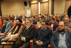  تحلیل اطلاعات در روزگار تحمیل اطلاعات و توجیه جوانان مهمترین کار است
 8