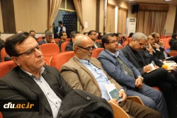  تحلیل اطلاعات در روزگار تحمیل اطلاعات و توجیه جوانان مهمترین کار است
 13