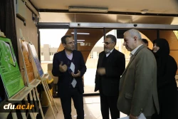 برگزاری نمایشگاه کاریکاتور با موضوع کتاب با حضور دکتر خنیفر در سازمان مرکزی دانشگاه 7