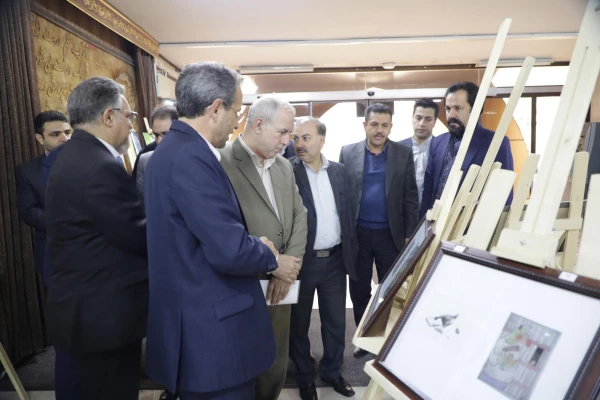 برگزاری نمایشگاه کاریکاتور با موضوع کتاب با حضور دکتر خنیفر در سازمان مرکزی دانشگاه
 15