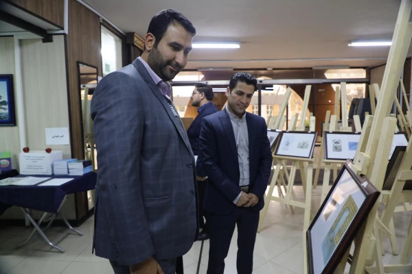 برگزاری نمایشگاه کاریکاتور با موضوع کتاب با حضور دکتر خنیفر در سازمان مرکزی دانشگاه
 41