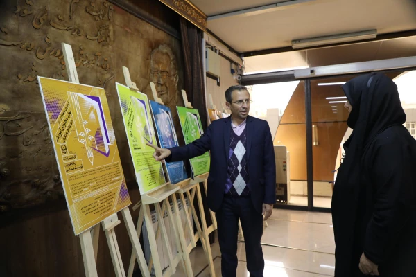 برگزاری نمایشگاه کاریکاتور با موضوع کتاب با حضور دکتر خنیفر در سازمان مرکزی دانشگاه
 34