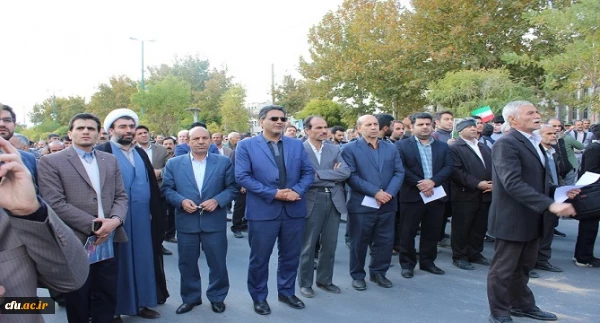 حضور دانشگاهیان دانشگاه فرهنگیان استان لرستان در راهپیمایی عظیم مردمی در جهت محکوم کردن برخی اغتشاشات اخیر در کشور 2