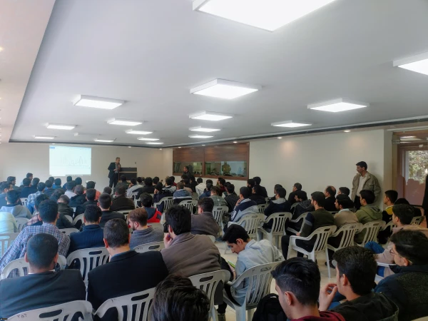 همایش انگیزه های معلمی و جذابیت های فیزیک