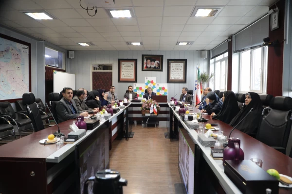 
سخنرانی دکتر طاهری­ نیا، معاون پژوهش و فناوری دانشگاه در بزرگداشت مراسم هفته کتاب در دانشگاه فرهنگیان
 2