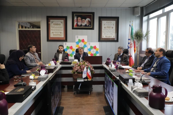 
سخنرانی دکتر طاهری­ نیا، معاون پژوهش و فناوری دانشگاه در بزرگداشت مراسم هفته کتاب در دانشگاه فرهنگیان
 4