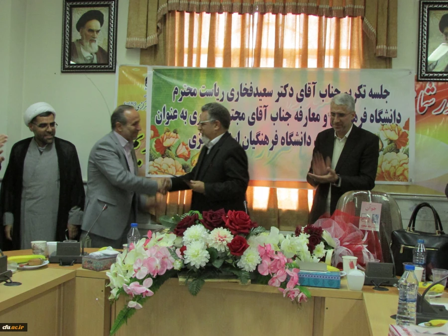 در دانشگاه فرهنگیان استان مرکزی برگزار شد

مراسم تکریم و معارفه سرپرست امور پردیس های استان مرکزی 9