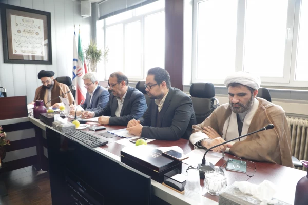 دکتر خنیفر: قرآن کتابی است که هم قانون اساسی ماست و هم اساس قانونی ماست. 3