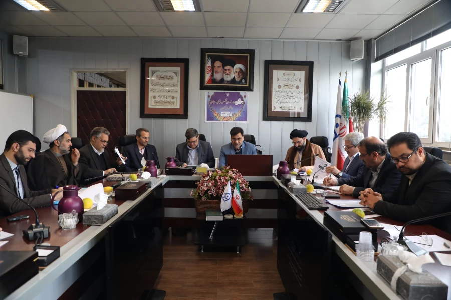 دکتر خنیفر: قرآن کتابی است که هم قانون اساسی ماست و هم اساس قانونی ماست. 4