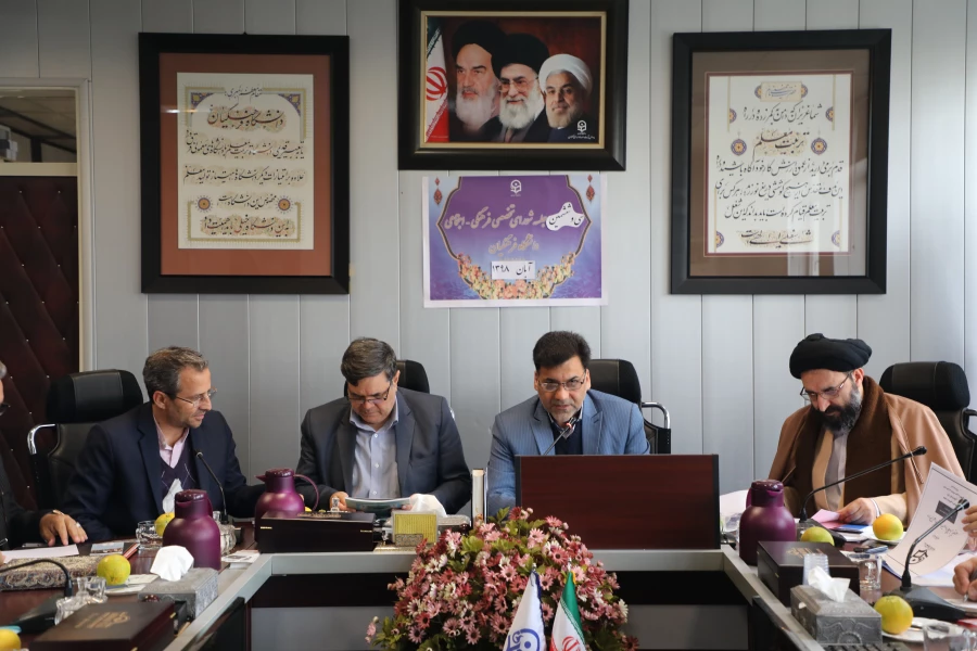 دکتر خنیفر: قرآن کتابی است که هم قانون اساسی ماست و هم اساس قانونی ماست. 5