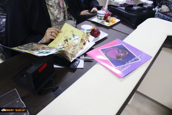 به همت واحد پژوهش امام جعفر صادق(ع) نشست نقد و بررسی ادبیات کودکان برگزار گردید