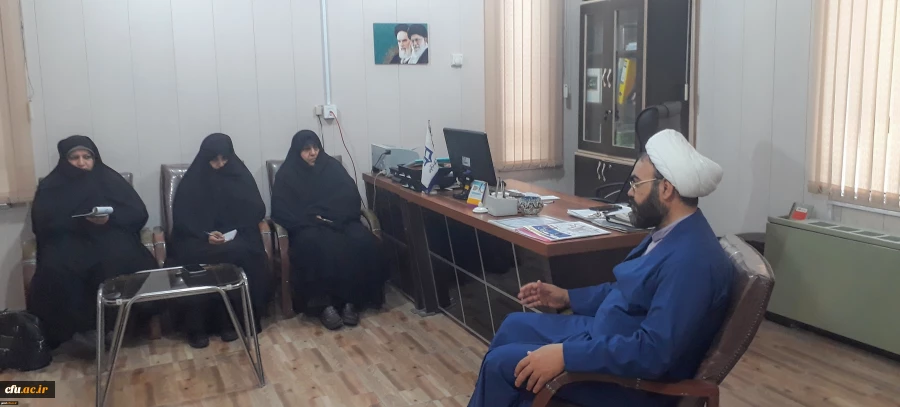 جلسه هماهنگی با مدرسان دوره های مهدویت،جهت برگزاری طرح (معلم مهدوی) در دانشگاه فرهنگیان یزد 4