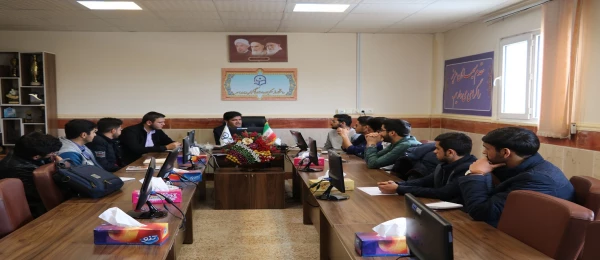 دیدار اعضای شورای مرکزی بسیج دانشجویی پردیس شهید ایزدپناه با دکتر هاشمی 2