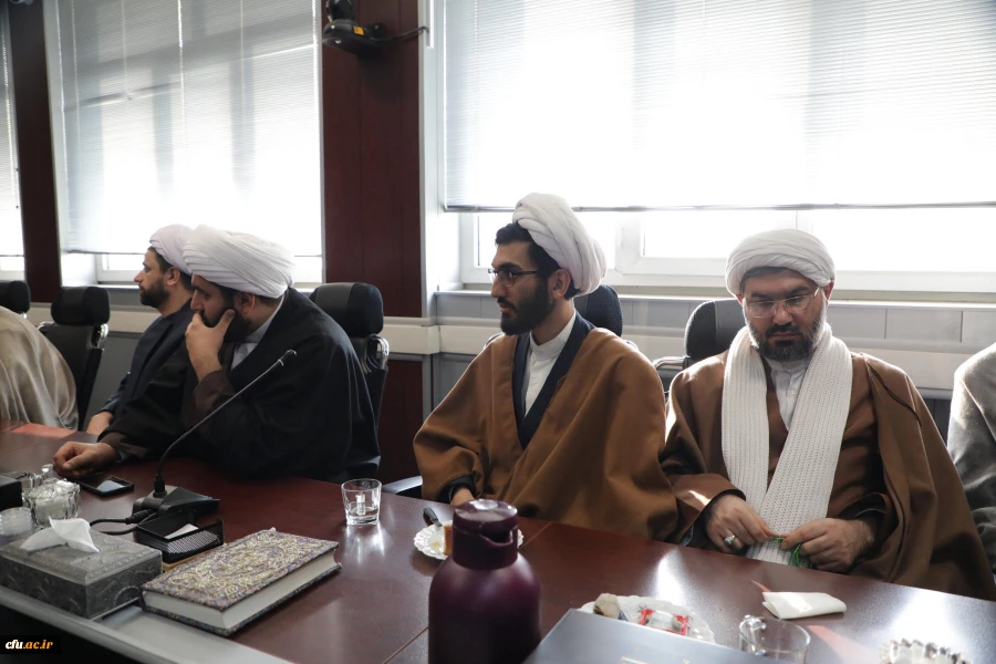 نماز به دانشجومعلمان بصیرت می دهد 4