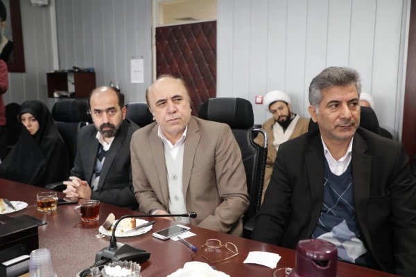 نماز به دانشجومعلمان بصیرت می دهد 7