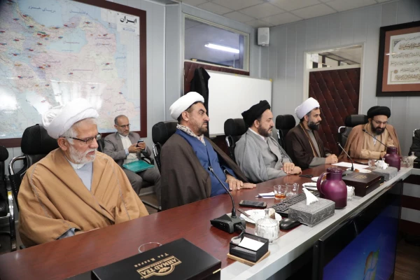 نماز به دانشجومعلمان بصیرت می دهد 8