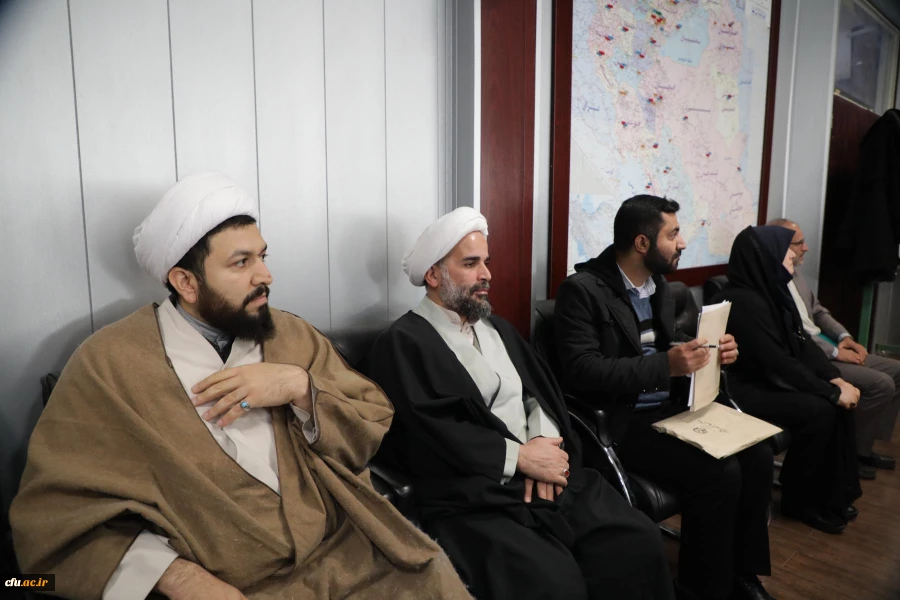 نماز به دانشجومعلمان بصیرت می دهد 9