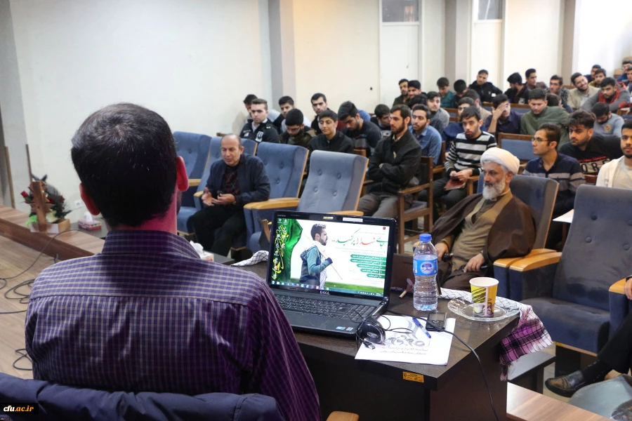 همایش تبیین بیانیه گام دوم انقلاب اسلامی به همت کانون فرهنگی جهاد علمی و بسیج دانشجویی پردیس برگزار شد. 4
