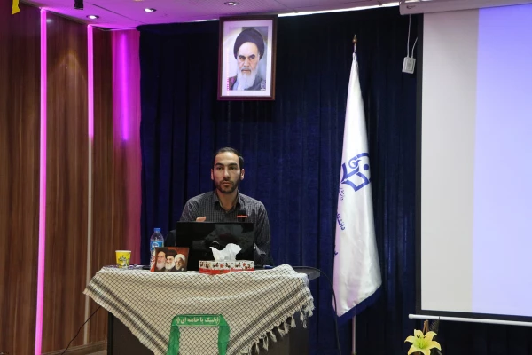 همایش تبیین بیانیه گام دوم انقلاب اسلامی به همت کانون فرهنگی جهاد علمی و بسیج دانشجویی پردیس برگزار شد. 5