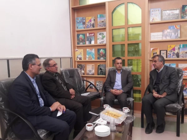 دیدار مسئولین دانشگاه فرهنگیان یزد با مدیر عامل مجمع خیرین مدرسه ساز استان 4