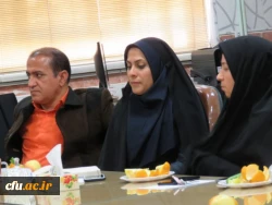 نشست صمیمانه مسئولان مدیریت امور پردیس های استان یزد با کارکنان پردیس حضرت فاطمه الزهرا(س) 6