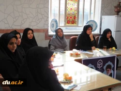 نشست صمیمانه مسئولان مدیریت امور پردیس های استان یزد با کارکنان پردیس حضرت فاطمه الزهرا(س) 9