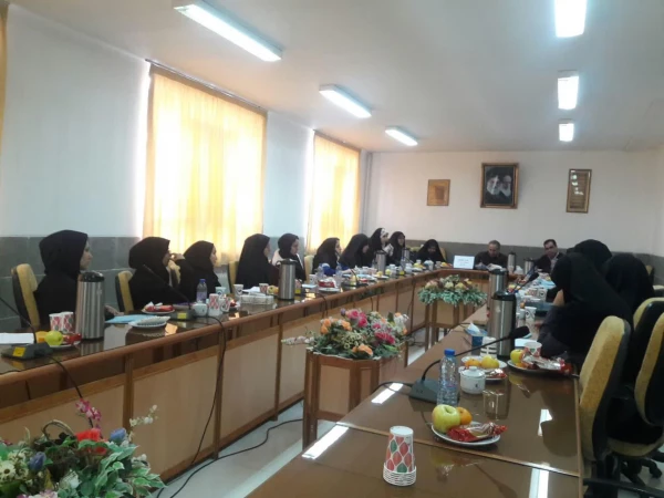 نشست مسئولین دانشگاه فرهنگیان استان مرکزی با دبیران کانونها و انجمنها 4