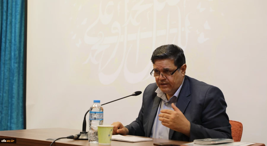 معلم یک مدیر آموزشی قوی است 2