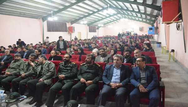 برگزاری شب شعر در پردیس شهید رجایی آذربایجان غربی 4