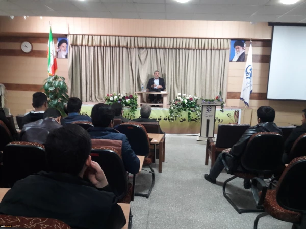 نشست دانشجومعلمان پردیس شهید باهنر بیرجند با مسئولان هسته گزینش استان خراسان جنوبی
مدیر هسته گزینش خراسان جنوبی:رعایت شئونات معلمی تفاوت ممتاز دانشجو معلمان با دانشجویان سایر دانشگاه ها 2