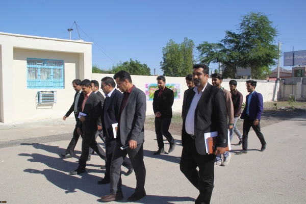 بازدید دکتر انصاری راد معاون دانشجویی دانشگاه فرهنگیان از پردیس ها و واحدهای تابعه دانشگاه فرهنگان هرمزگان 5