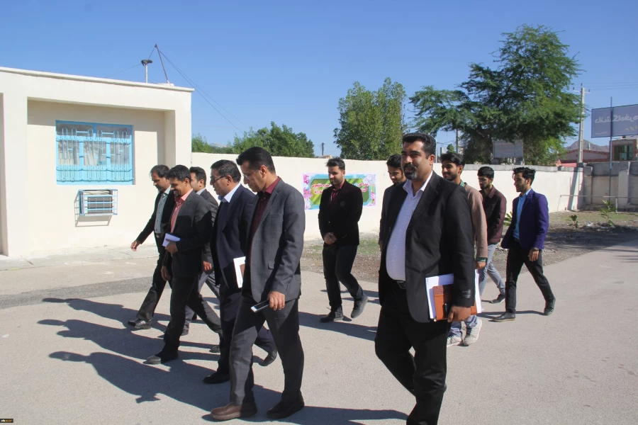 بازدید دکتر انصاری راد معاون دانشجویی دانشگاه فرهنگیان از پردیس ها و واحدهای تابعه دانشگاه فرهنگان هرمزگان 5