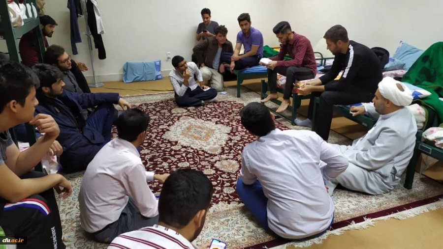 اردوی دوروزه دانشجویان دانشگاه فرهنگیان استان قزوین به شهرمقدس قم به همت دفتر نهادنمایندگی مقام معظم رهبری دردانشگاه فرهنگیان استان برگزارشد 3