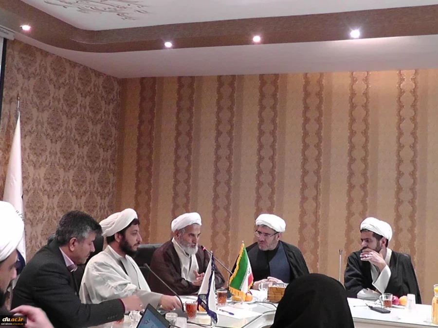 نشست مسئولان دفاتر نهاد نمایندگی مقام معظم رهبری در دانشگاه های استان اصفهان