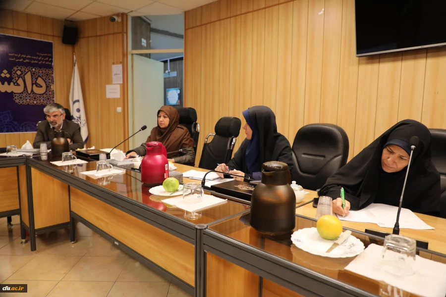 شورای تخصصی آموزش ظرفیتی قانونی و ارزشمند در نیل به اهداف دانشگاه است. 3