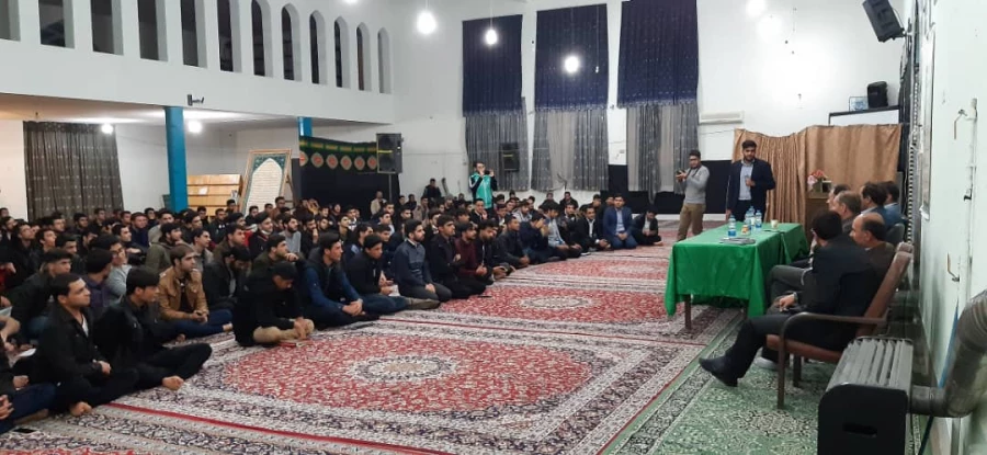 جلسه پرسش و پاسخ دانشجو معلمان با مسئولین استانی دانشگاه فرهنگیان استان فارس 5