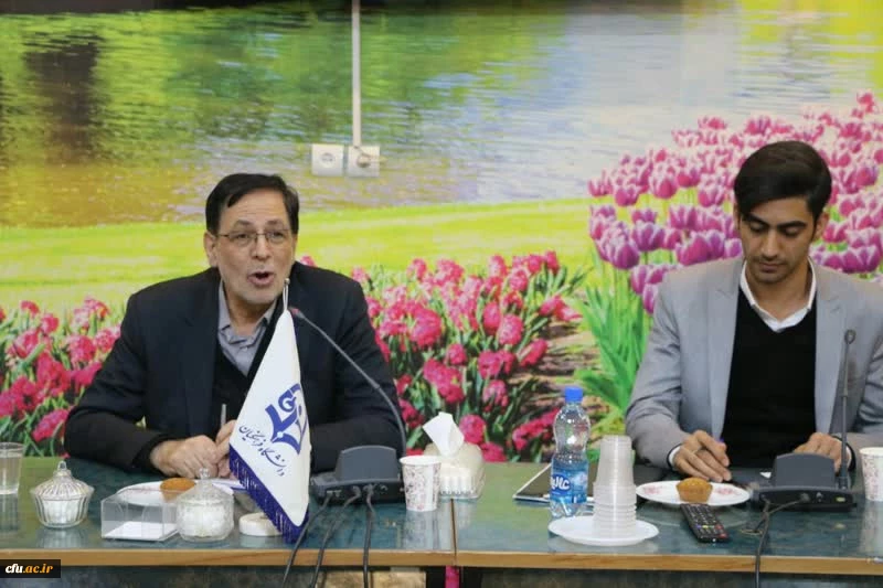 نشست هم اندیشی دانشجومعلمان با حضور نماینده مجلس شورای اسلامی