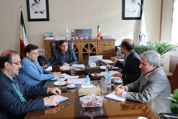 وظیفه اصلی دانشگاه توجه به برنامه های تربیتی و فرهنگی است 3