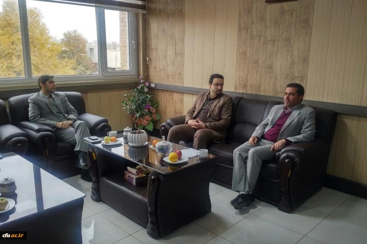 دکتر حمید رضا مشهدی رئیس دانشگاه فرهنگیان استان قزوین بامهندس فرشاد پیله چی رئیس جهاددانشگاهی استان دیدار وگفتگو کرد. 2