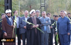 غبار روبی قبور مطهر شهدای گمنام دانشگاه فرهنگیان کرمان به مناسبت هفته بسیج
