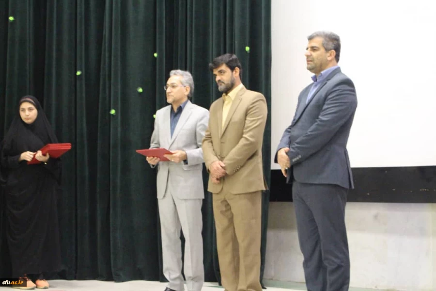 با حضور رئیس دانشگاه فرهنگیان استان بوشهر

آئین بزرگداشت هفته کتاب و کتابخوانی برگزار شد 2