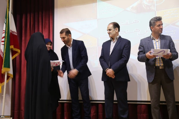 از برگزیدگان استانی جشنواره فرهنگی و هنری دانشگاه فرهنگیان گلستان تقدیر شد 10