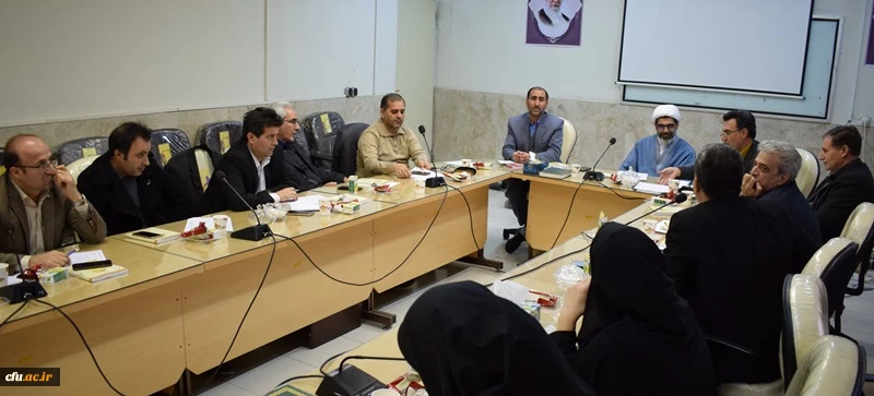 ششمین جلسه هم اندیشی اساتید و نخبگان دانشگاه فرهنگیان کرمانشاه برگزارشد 3