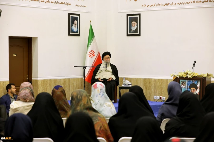 دیدار دانشجومعلمان پردیس امام خمینی(ره) گرگان با حضرت آیت الله نورمفیدی 2