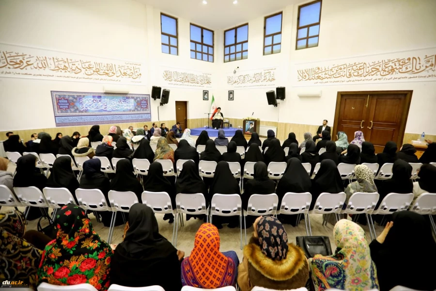 دیدار دانشجومعلمان پردیس امام خمینی(ره) گرگان با حضرت آیت الله نورمفیدی 4