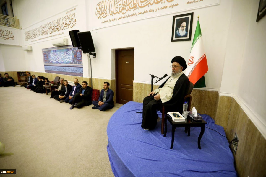 دیدار دانشجومعلمان پردیس امام خمینی(ره) گرگان با حضرت آیت الله نورمفیدی 8