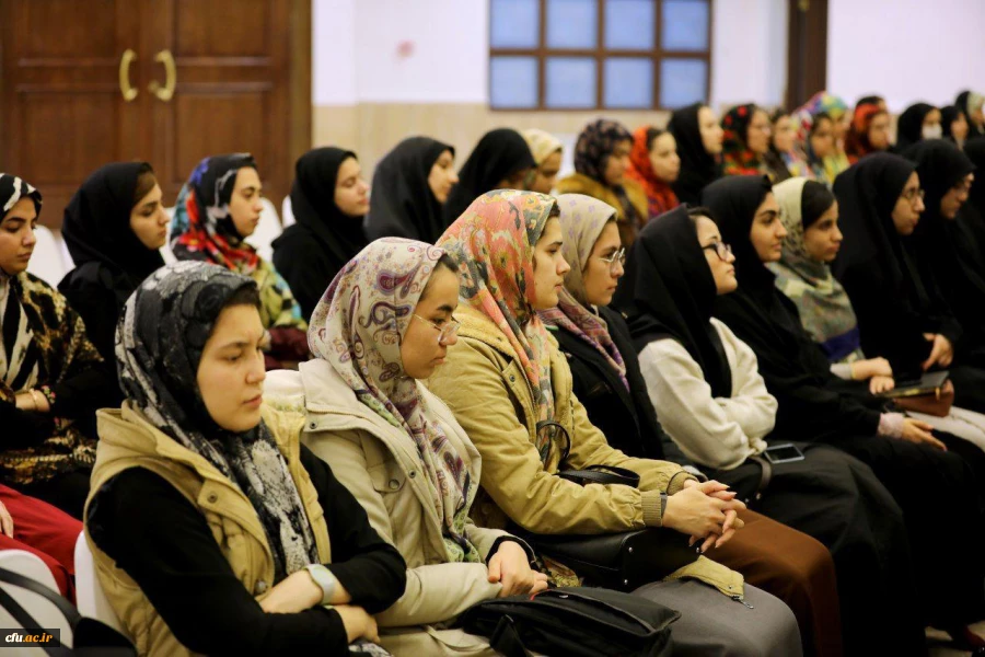 دیدار دانشجومعلمان پردیس امام خمینی(ره) گرگان با حضرت آیت الله نورمفیدی 12