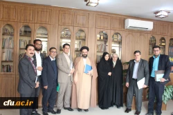 دیدار دکتر خنیفر با دانشجومعلمان نمونه و نخبه دانشگاه
 2