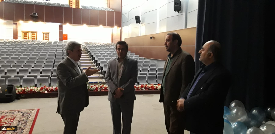 سید کامران میر معینی مدیرکل وکارشناسان حوزه فرهنگی دانشگاه فرهنگیان از پردیس شهیدرجایی قزوین بازدید کردند. 4